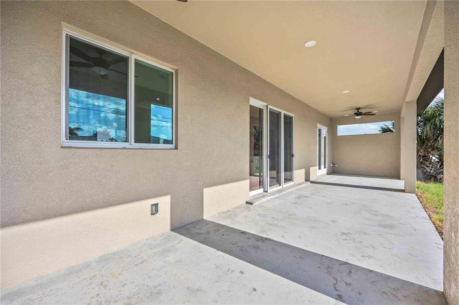 Spacious, unfurnished interior of a new home in , Englewood (Image 16).