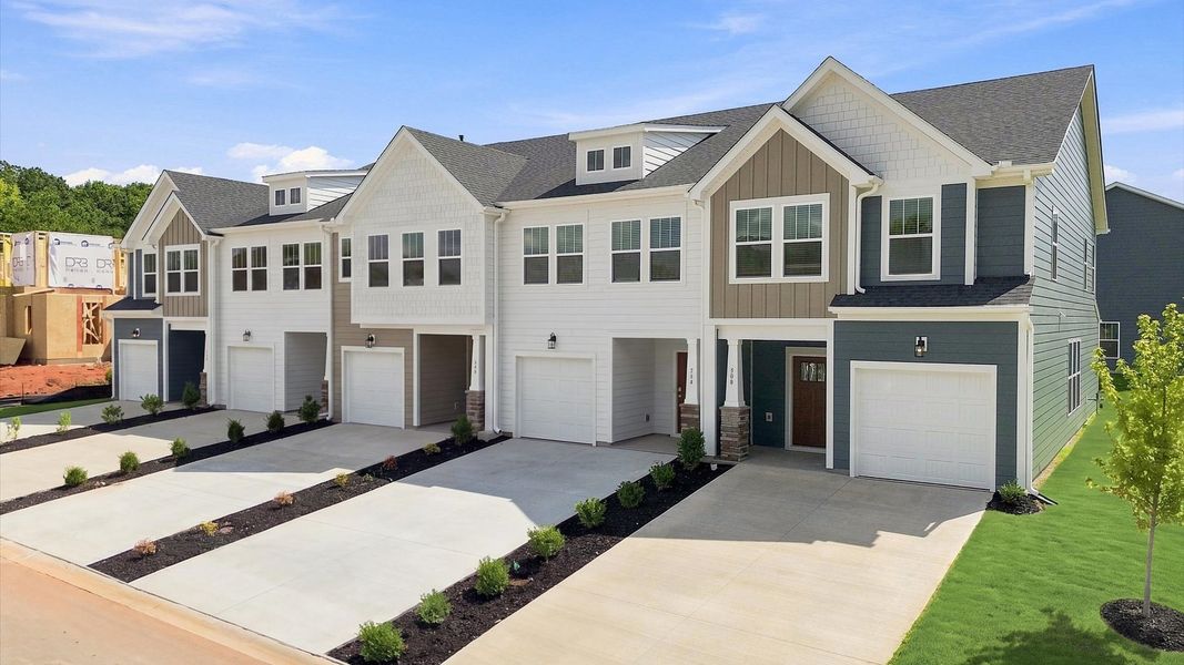 Highly desirable exterior with refined craftsmanship in a reputable neighborhood in Fountain Inn, SC Highly desirable exterior with refined craftsmanship in a reputable neighborhood in Fountain Inn, SC