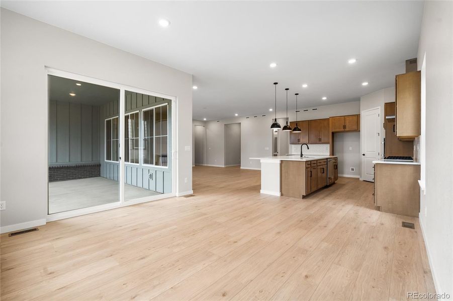 Spacious, unfurnished interior of a new home in Sterling Ranch, Littleton (Image 16). Spacious, unfurnished interior of a new home in Sterling Ranch, Littleton (Image 16).