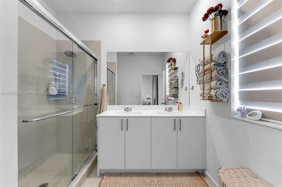 Furnished interior view inside a new home in , Homestead (Image 30).