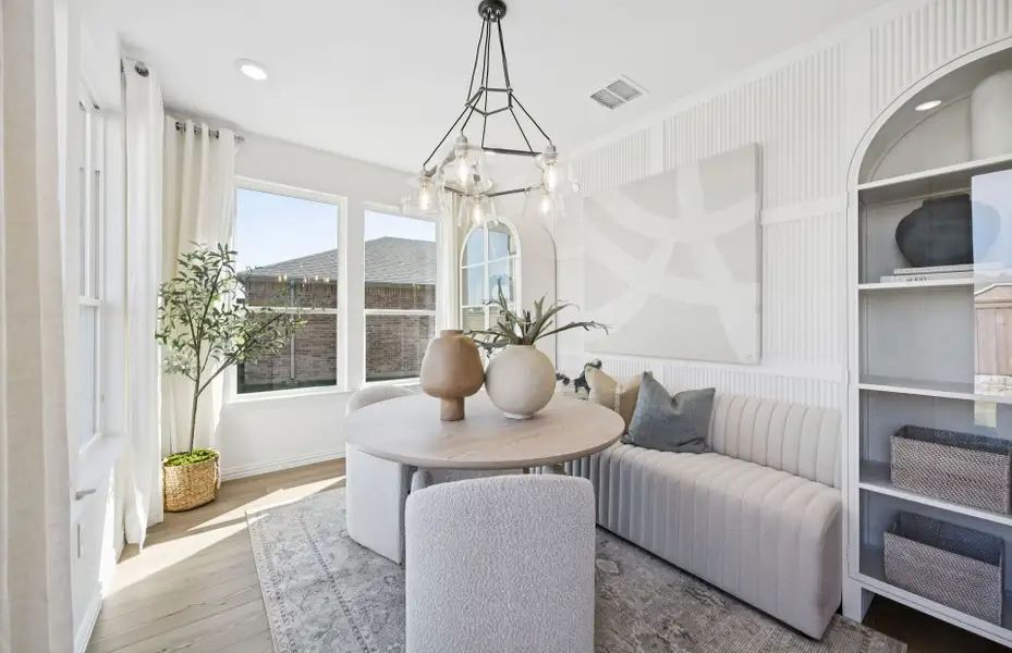 Furnished interior view inside a new home in Del Webb at Trinity Falls, McKinney (Image 19). Furnished interior view inside a new home in Del Webb at Trinity Falls, McKinney (Image 19).