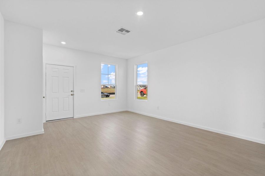 Spacious, unfurnished interior of a new home in Windcress, Baytown (Image 7). Spacious, unfurnished interior of a new home in Windcress, Baytown (Image 7).