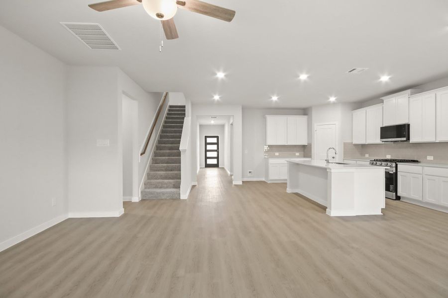 Spacious, unfurnished interior of a new home in Maple Woods, Hockley (Image 13).