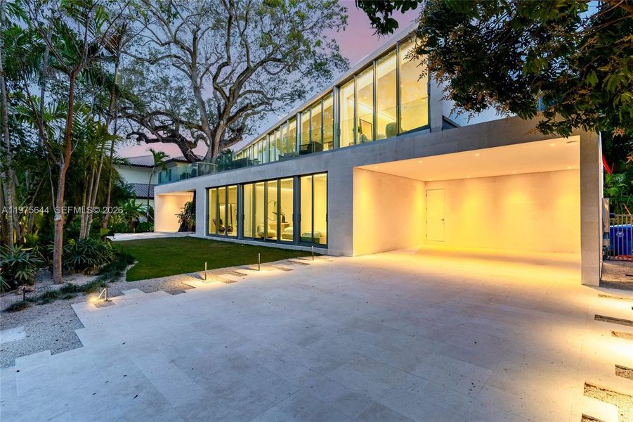 Exterior details and patio area of a home in , Miami (Image 23).