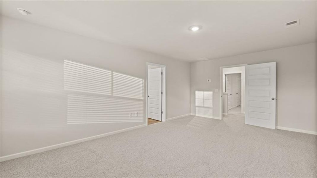 Spacious, unfurnished interior of a new home in Brooks Station, Dacula (Image 11).