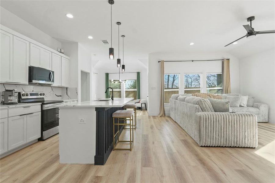 Furnished interior view inside a new home in , Dallas (Image 5).