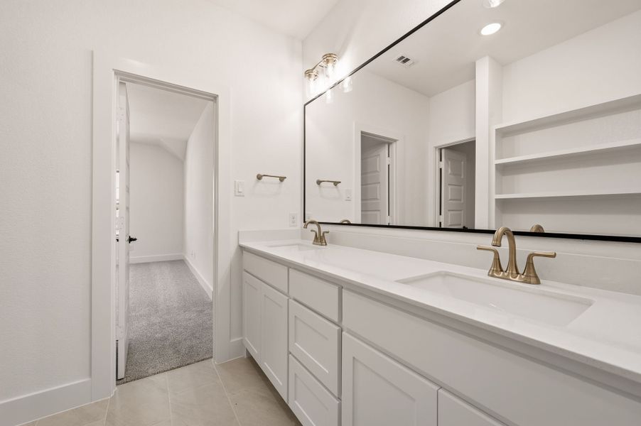 Furnished interior view inside a new home in Parks of Aledo, Aledo (Image 19).