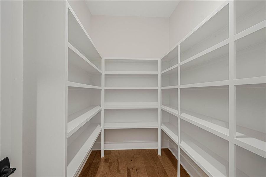 Spacious, unfurnished interior of a new home in Bellwyn, Johns Creek (Image 37).