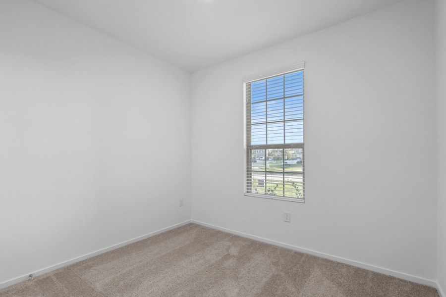 Spacious, unfurnished interior of a new home in Mavera, Conroe (Image 7).