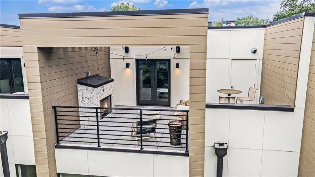 Exterior details and patio area of a home in , Atlanta (Image 32).
