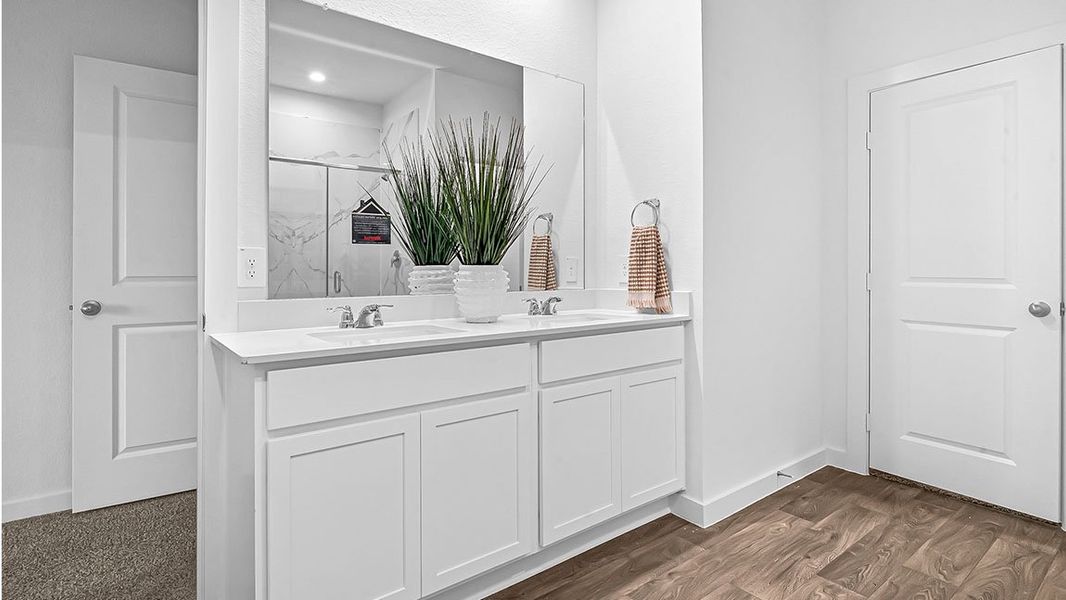 Furnished interior view inside a new home in Evergreen, Rosenberg (Image 17).