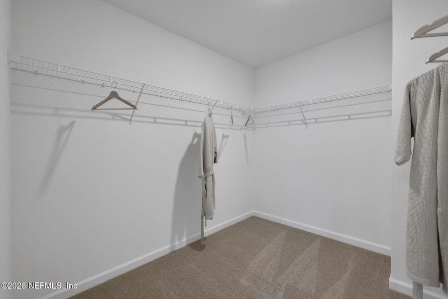 Spacious, unfurnished interior of a new home in Diamond Springs, Jacksonville (Image 20).