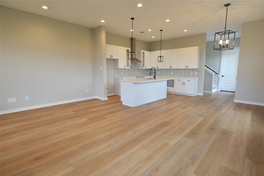 Extensive wood flooring Extensive wood flooring