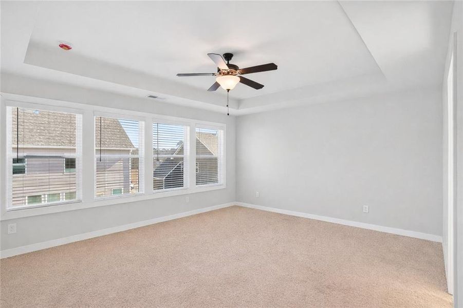 Spacious, unfurnished interior of a new home in The Fairways at Mirror Lake, Villa Rica (Image 33).