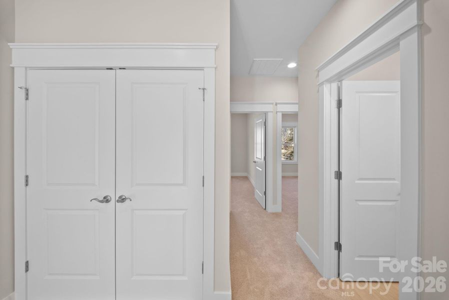 Spacious, unfurnished interior of a new home in , Asheville (Image 22).