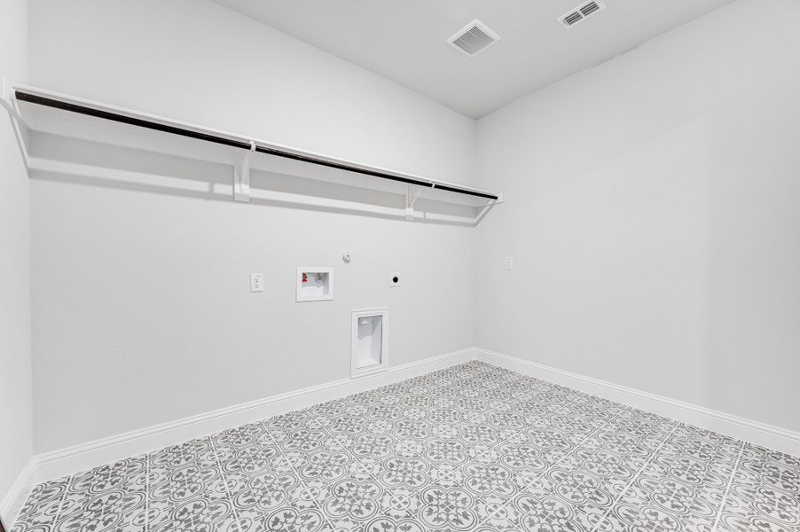 Image 19 representing the Jade by Taylor Morrison in South Oak 60s, Oak Point, TX.