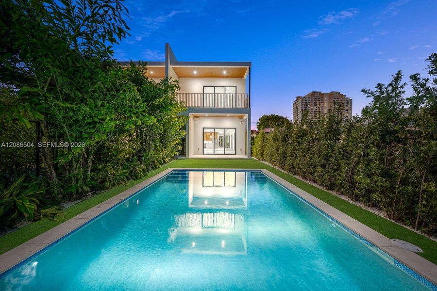 Exterior details and patio area of a home in , Miami (Image 24).