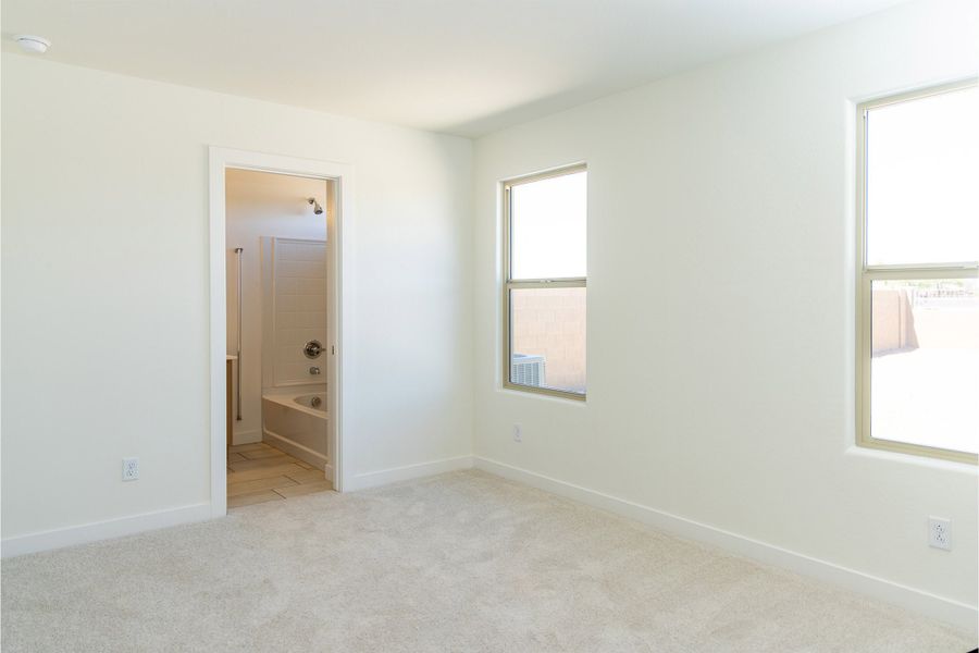 Spacious, unfurnished interior of a new home in Rancho Santa Rosa, Maricopa (Image 25).