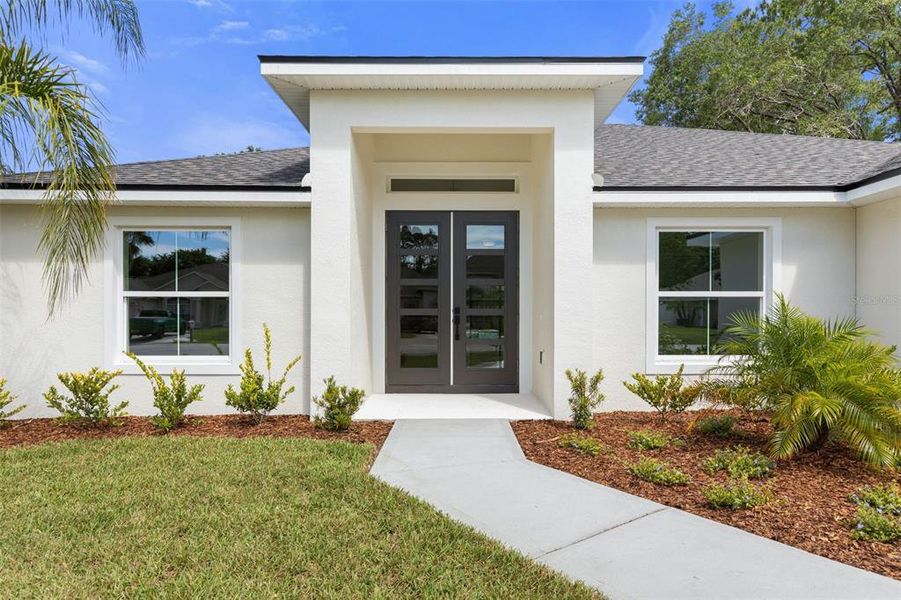 Exterior details and patio area of a home in , Palm Coast (Image 36).