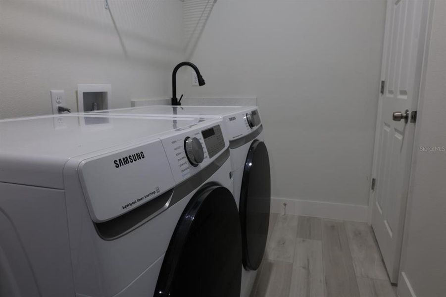 Close-up of interior finishes inside a home in , Dunnellon (Image 19). Close-up of interior finishes inside a home in , Dunnellon (Image 19).