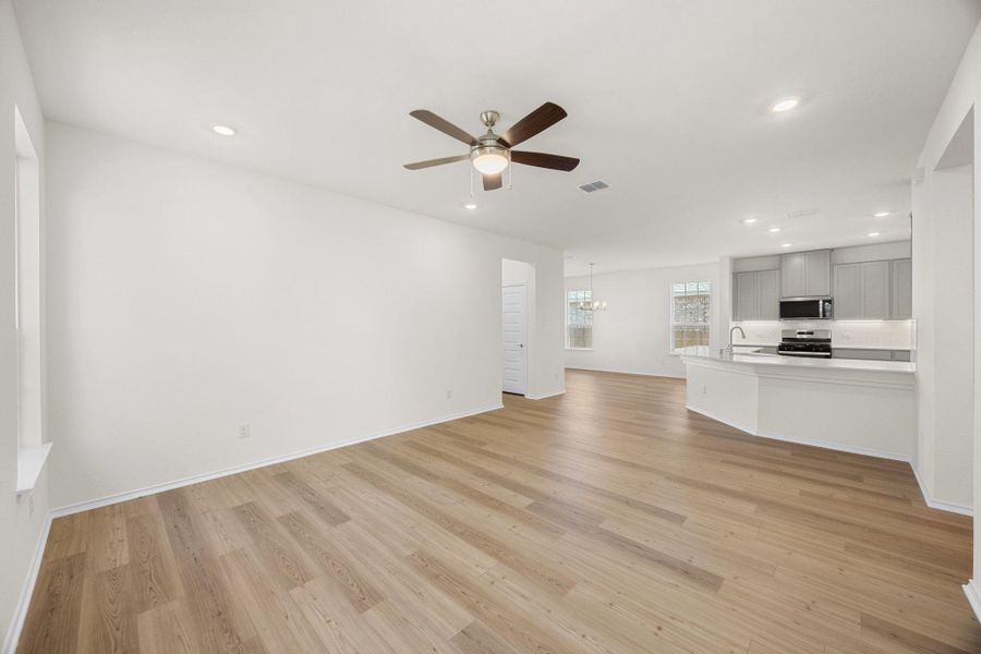 Spacious, unfurnished interior of a new home in Salerno - Heritage Collection, Round Rock (Image 24).