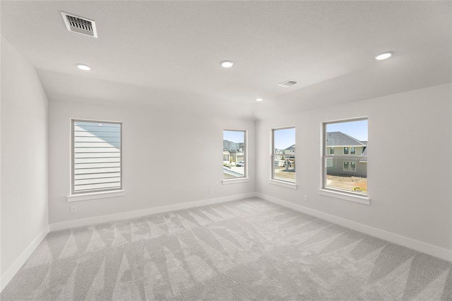 Spacious, unfurnished interior of a new home in Treeline, Justin (Image 22).