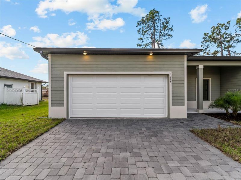 Exterior details and patio area of a home in , North Port (Image 29).