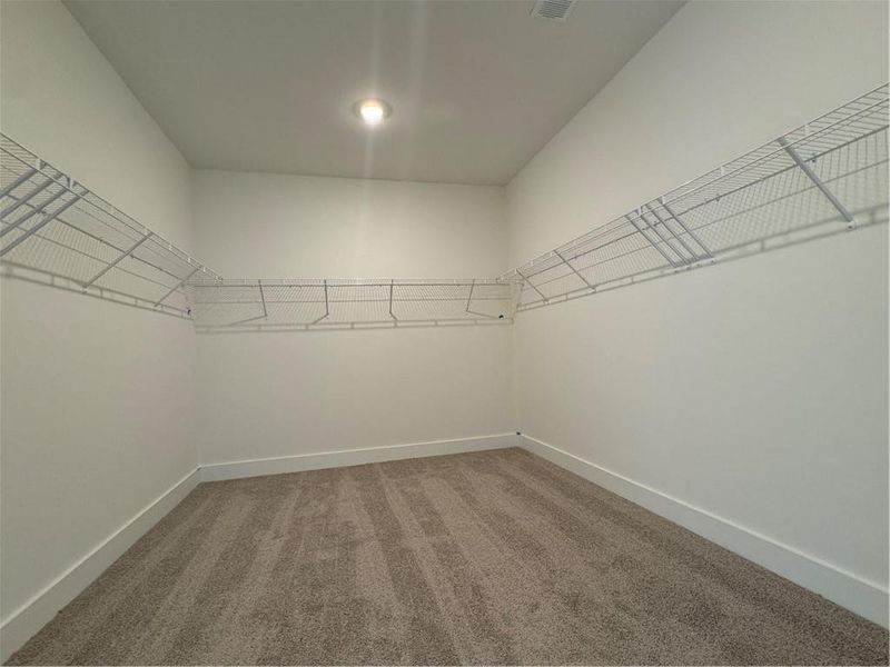 Spacious, unfurnished interior of a new home in Tuscany Hills, Douglasville (Image 25). Spacious, unfurnished interior of a new home in Tuscany Hills, Douglasville (Image 25).