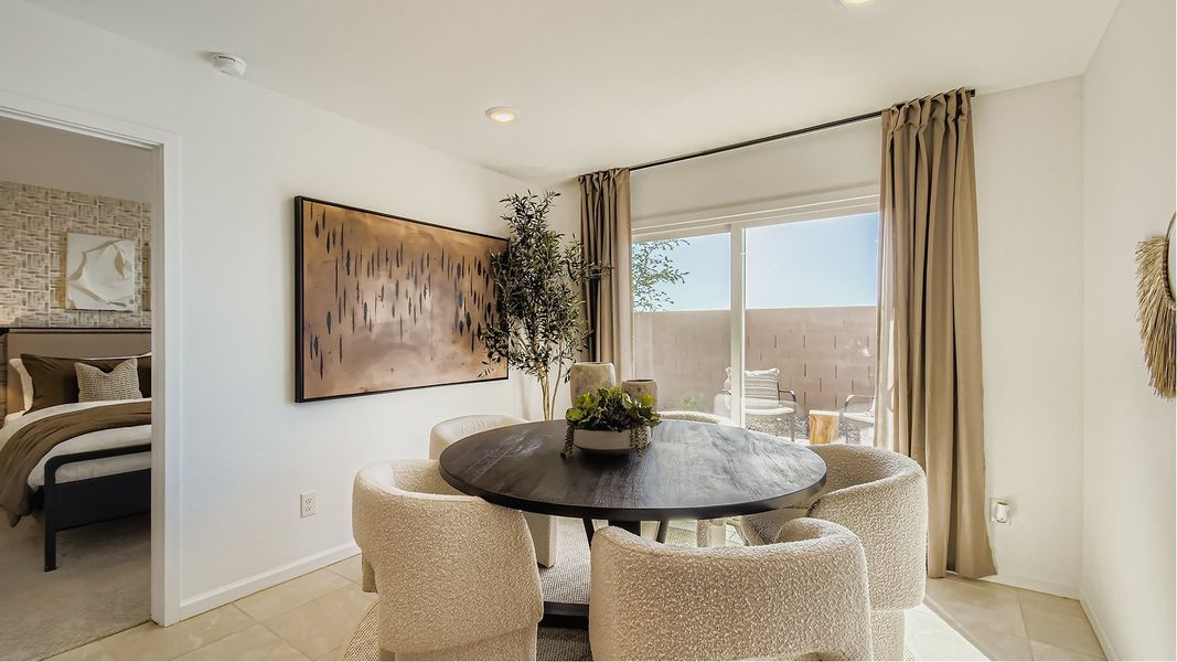 2256 Hope Dining 1of2 F1 2256 Hope Dining 1of2 F1