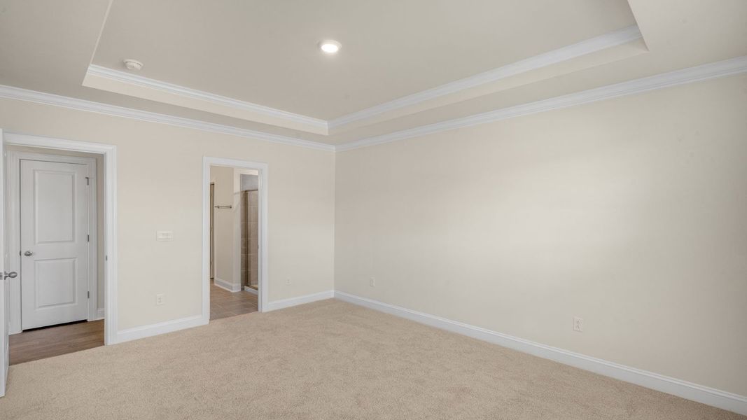 Spacious, unfurnished interior of a new home in Collins Ridge, Hillsborough (Image 15).