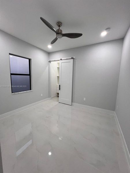 Spacious, unfurnished interior of a new home in , Cape Coral (Image 62).