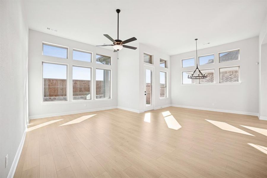 Spacious, unfurnished interior of a new home in Creekshaw – Classic, Royse City (Image 15).