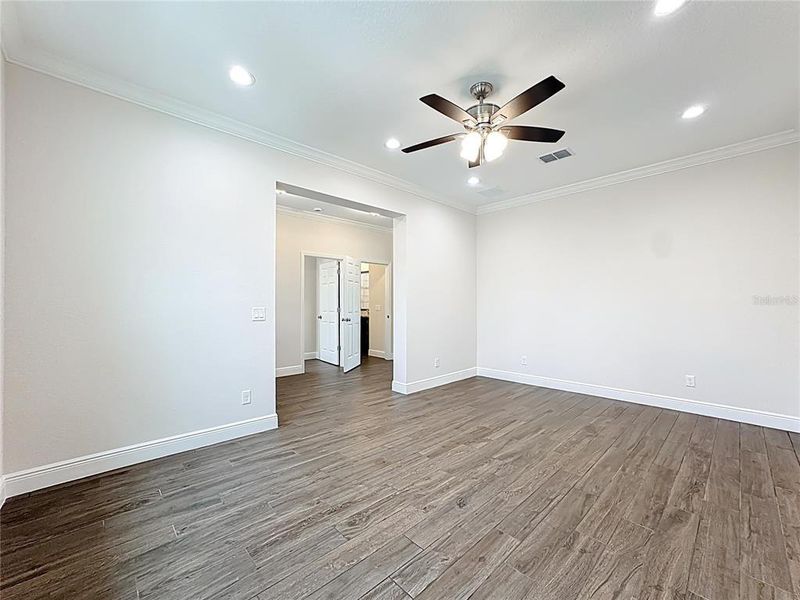 Spacious, unfurnished interior of a new home in , Orlando (Image 69).