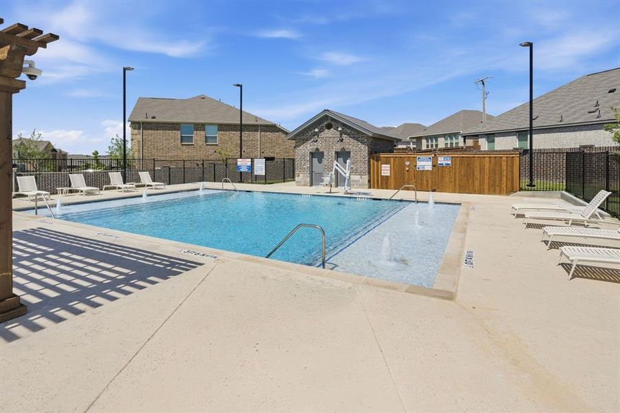 Community amenities in Reatta Ridge, Justin (Image 27).