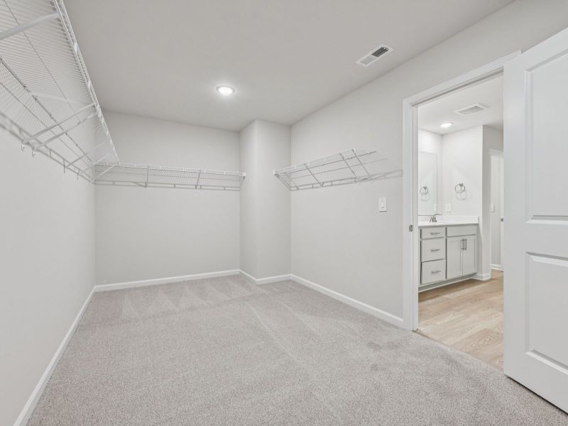 Spacious, unfurnished interior of a new home in Oakwood, Mebane (Image 19).