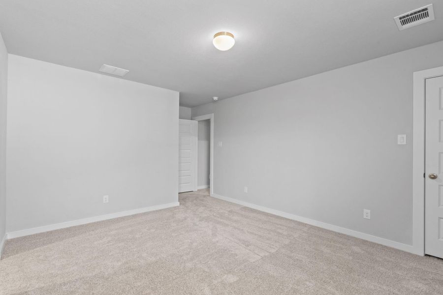 Spacious, unfurnished interior of a new home in Huntington Place, Rosharon (Image 26). Spacious, unfurnished interior of a new home in Huntington Place, Rosharon (Image 26).