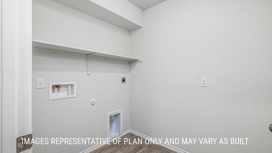 Spacious, unfurnished interior of a new home in Oak Ridge, Temple (Image 17). Spacious, unfurnished interior of a new home in Oak Ridge, Temple (Image 17).