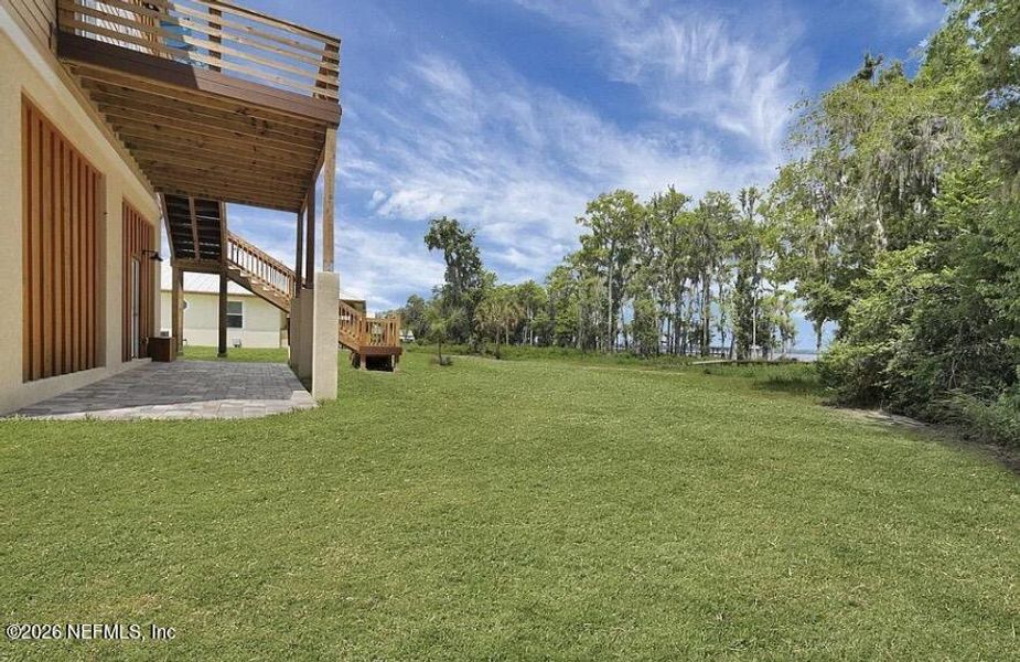 Exterior details and patio area of a home in , East Palatka (Image 32).