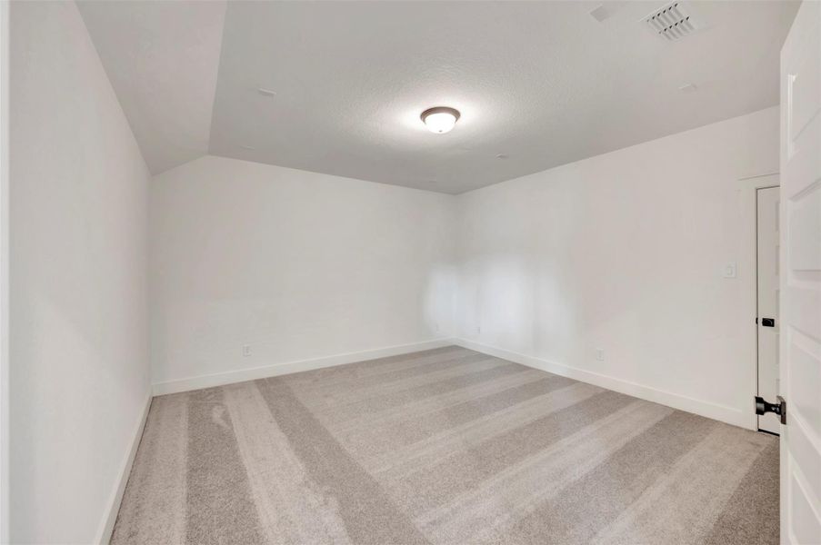 Spacious, unfurnished interior of a new home in ARTAVIA 50' Homesites, Conroe (Image 30).