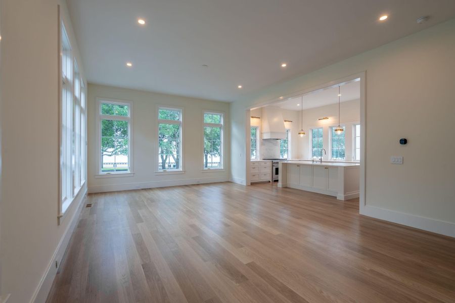 Spacious, unfurnished interior of a new home in , Charleston (Image 53).