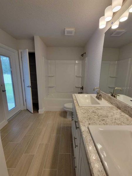 Furnished interior view inside a new home in Marion Oaks, Ocala (Image 9). Furnished interior view inside a new home in Marion Oaks, Ocala (Image 9).