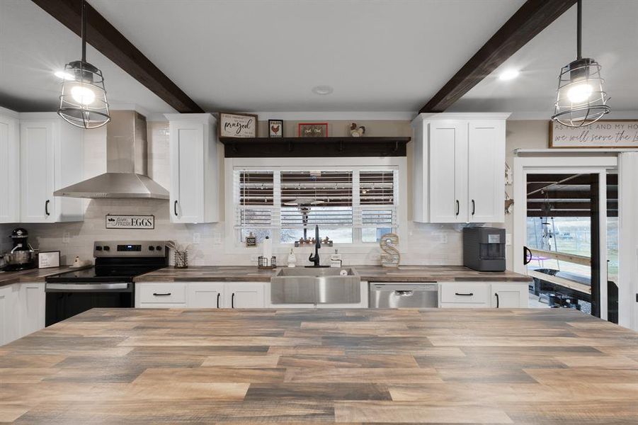 Furnished interior view inside a new home in , Decatur (Image 8).