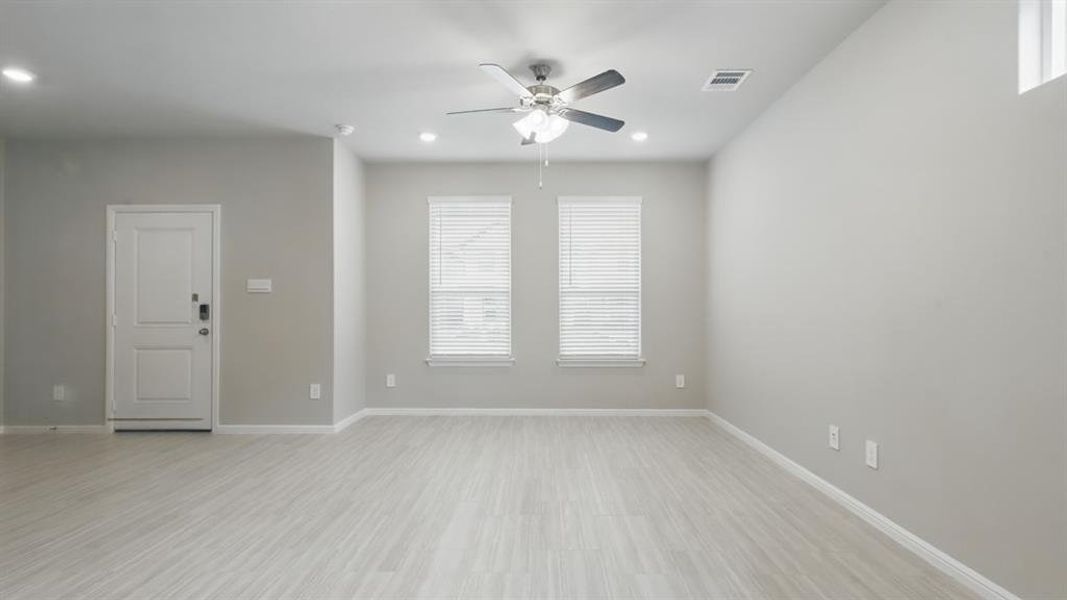 Spacious, unfurnished interior of a new home in Orchard Village, Fort Worth (Image 23).