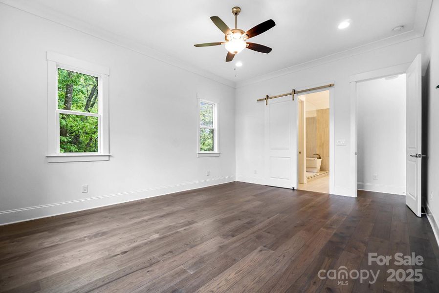 Primary suite located on the main floor Primary suite located on the main floor