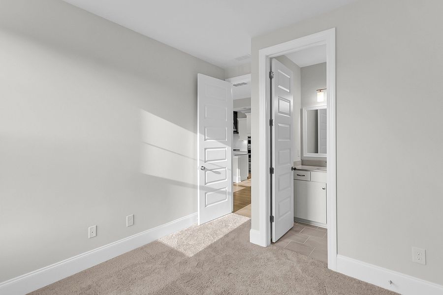 Spacious, unfurnished interior of a new home in Pineland Preserve, Summerville (Image 42).