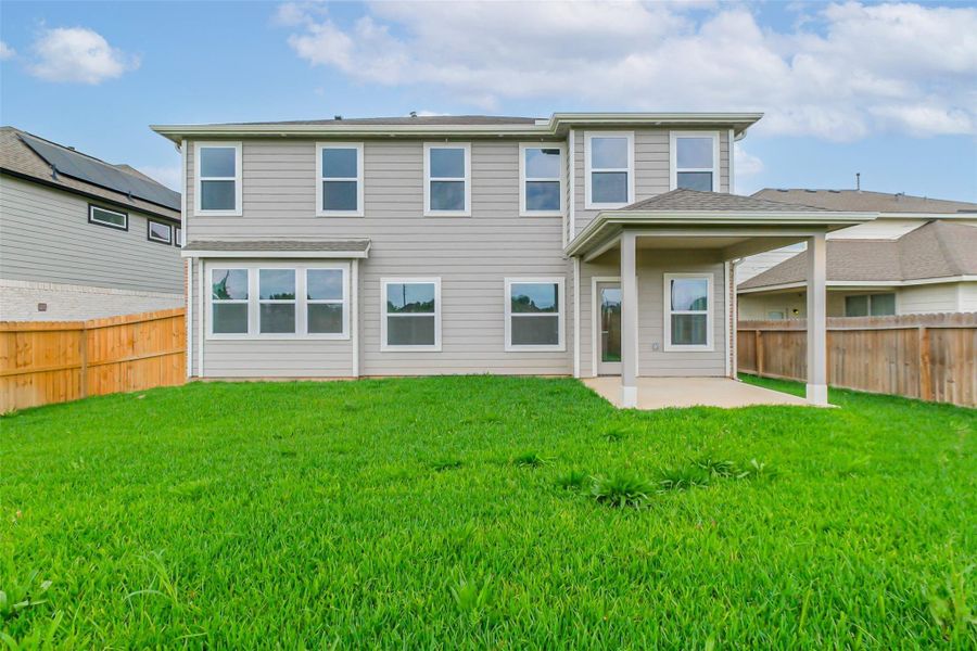 Exterior details and patio area of a home in , Fresno (Image 26).