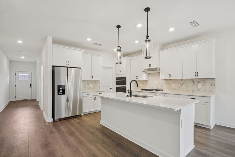 Furnished interior view inside a new home in Mission Hills, La Vergne (Image 4).