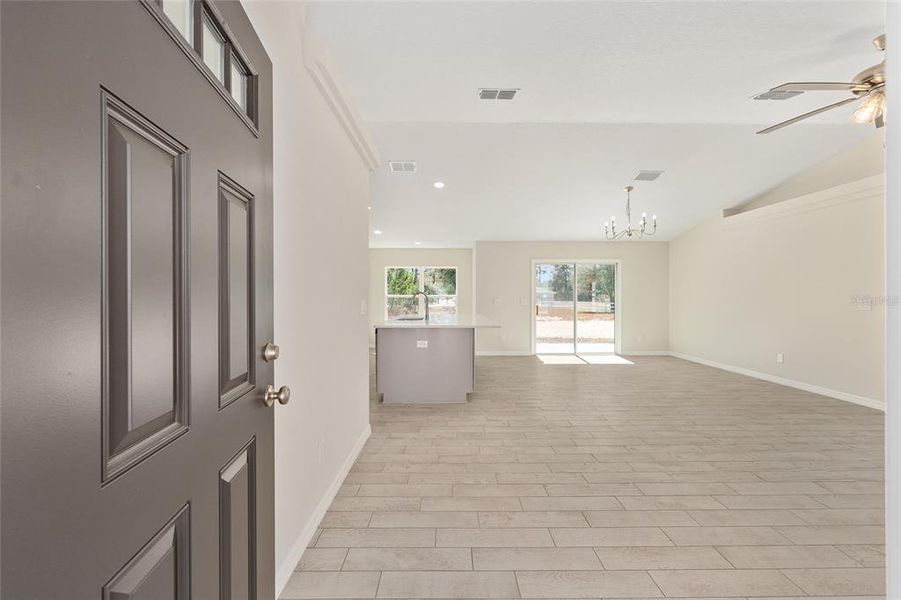 Spacious, unfurnished interior of a new home in , Ocala (Image 35).