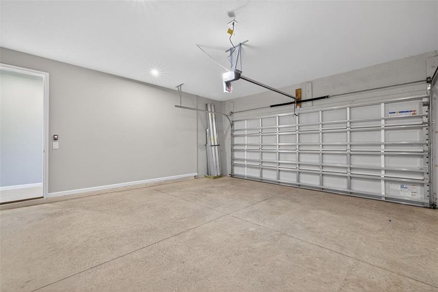 Spacious, unfurnished interior of a new home in Crosswind Ranch, Parrish (Image 22).