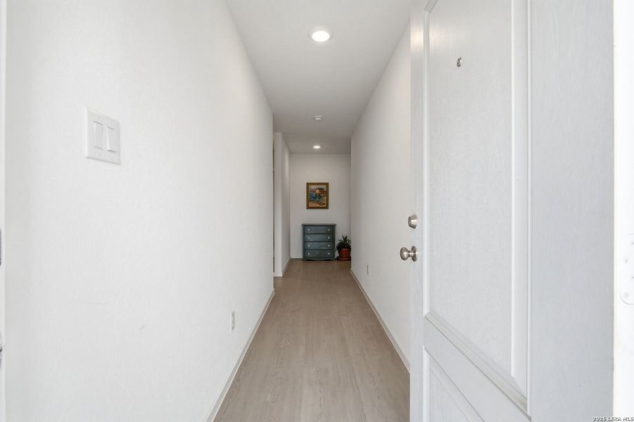 Spacious, unfurnished interior of a new home in , San Antonio (Image 19).